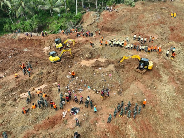 Kementerian PU Kirim Bantuan Alat Berat untuk Mendukung Penanganan Longsor di Banjarnegara