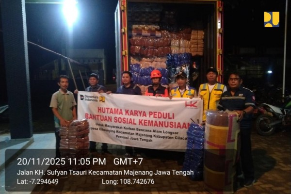 Perkuat Dukungan Penanganan Darurat Bencana Longsor di Majenang Cilacap, Kementerian PU Salurkan 400 Selimut dan 380 Kasur Lipat untuk Pengungsi